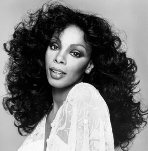 Donna Summer: la regina della disco music che ha rivoluzionato il pop