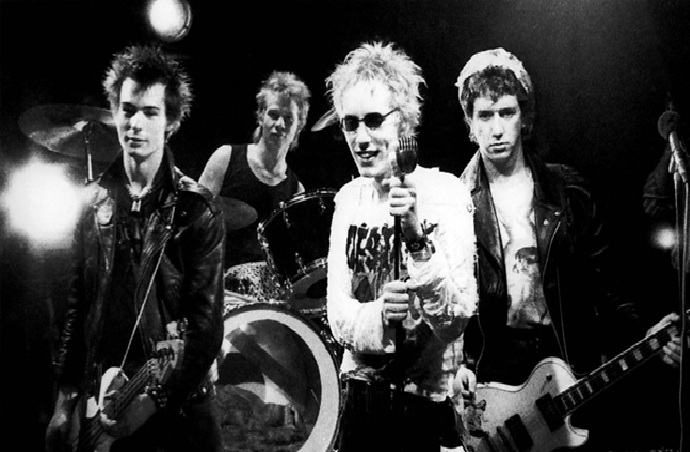 I Sex Pistols rappresentano una delle forze più esplosive e iconoclaste nella storia della musica rock