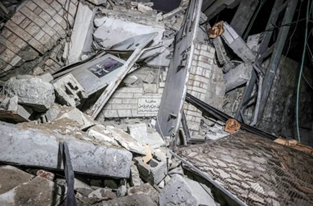 Il bombardamento delle chiese a Gaza — in particolare il colpo subito dalla Chiesa